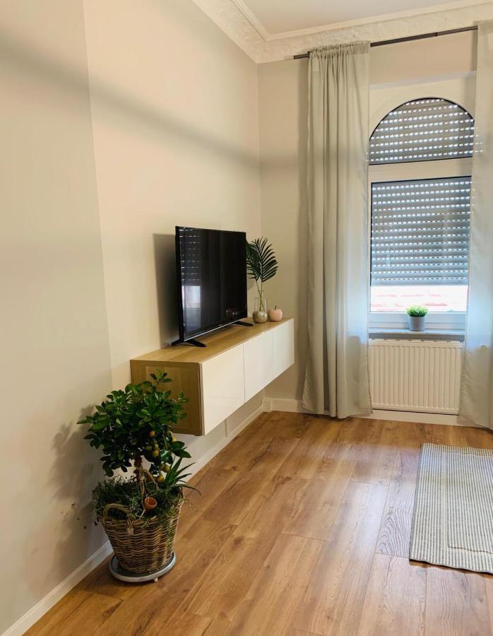 Family Apartment Wiesbaden Exterior photo